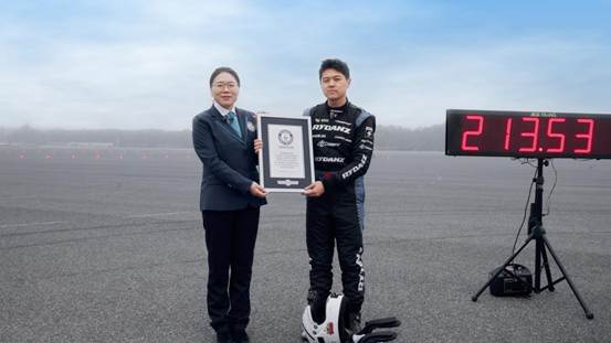 广汽昊铂SSR以213km/h刷新纯电车漂移最高时速世界纪录